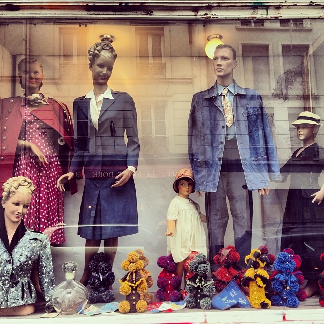 Vitrine rétro hommes, femmes, enfants